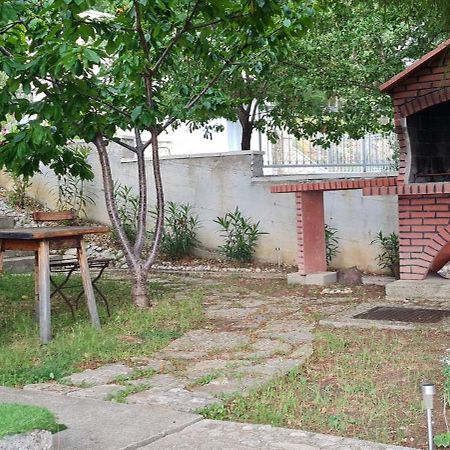 Charismatic Garden Cottage With Sea View Локва-Рогозница Экстерьер фото