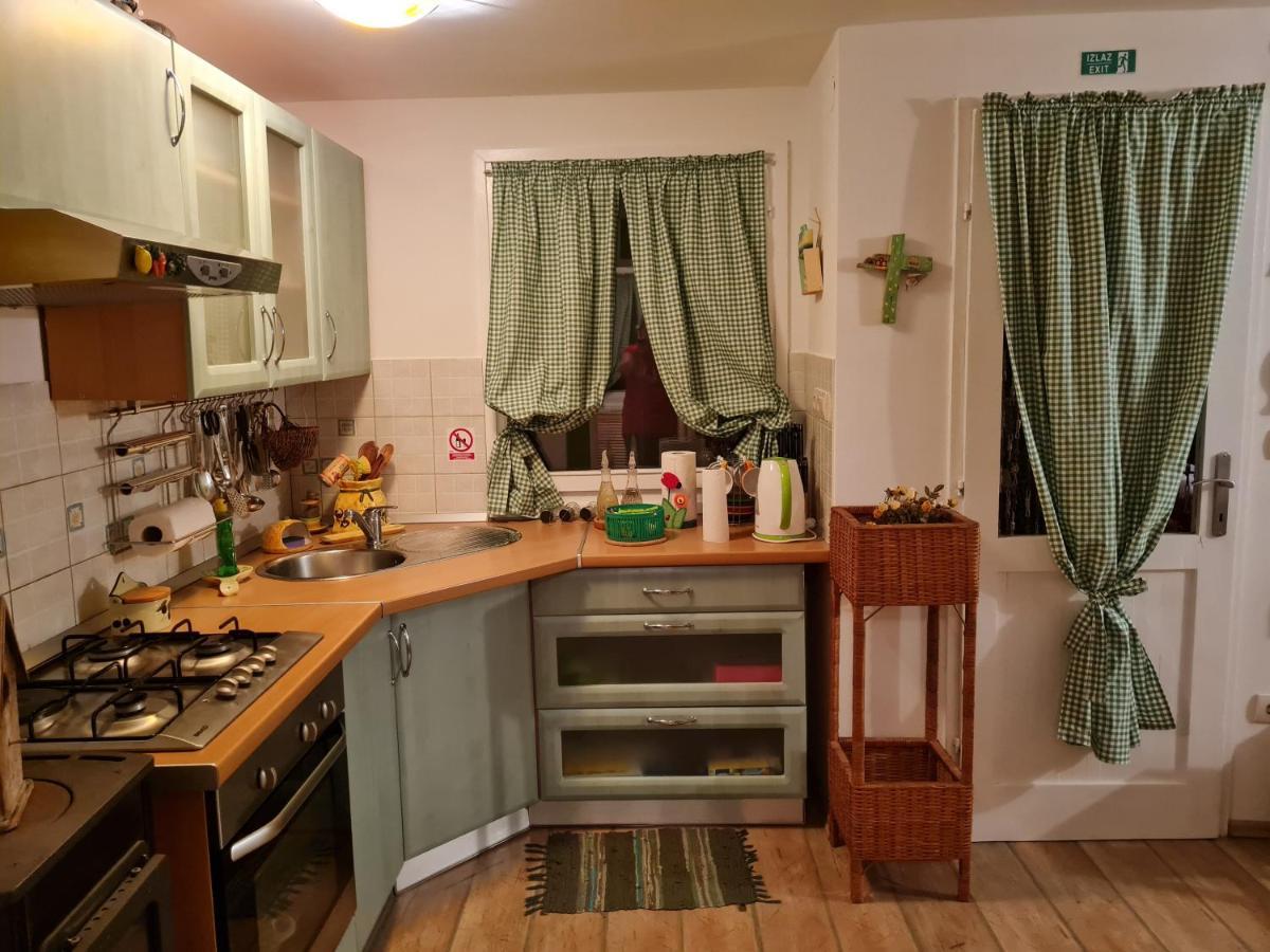 Charismatic Garden Cottage With Sea View Локва-Рогозница Экстерьер фото
